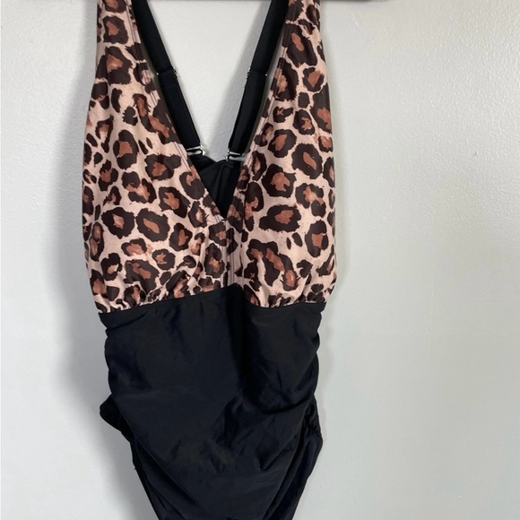 Leopard Print and Black size 22W One Piece swimsuit - Picture 1 of 4